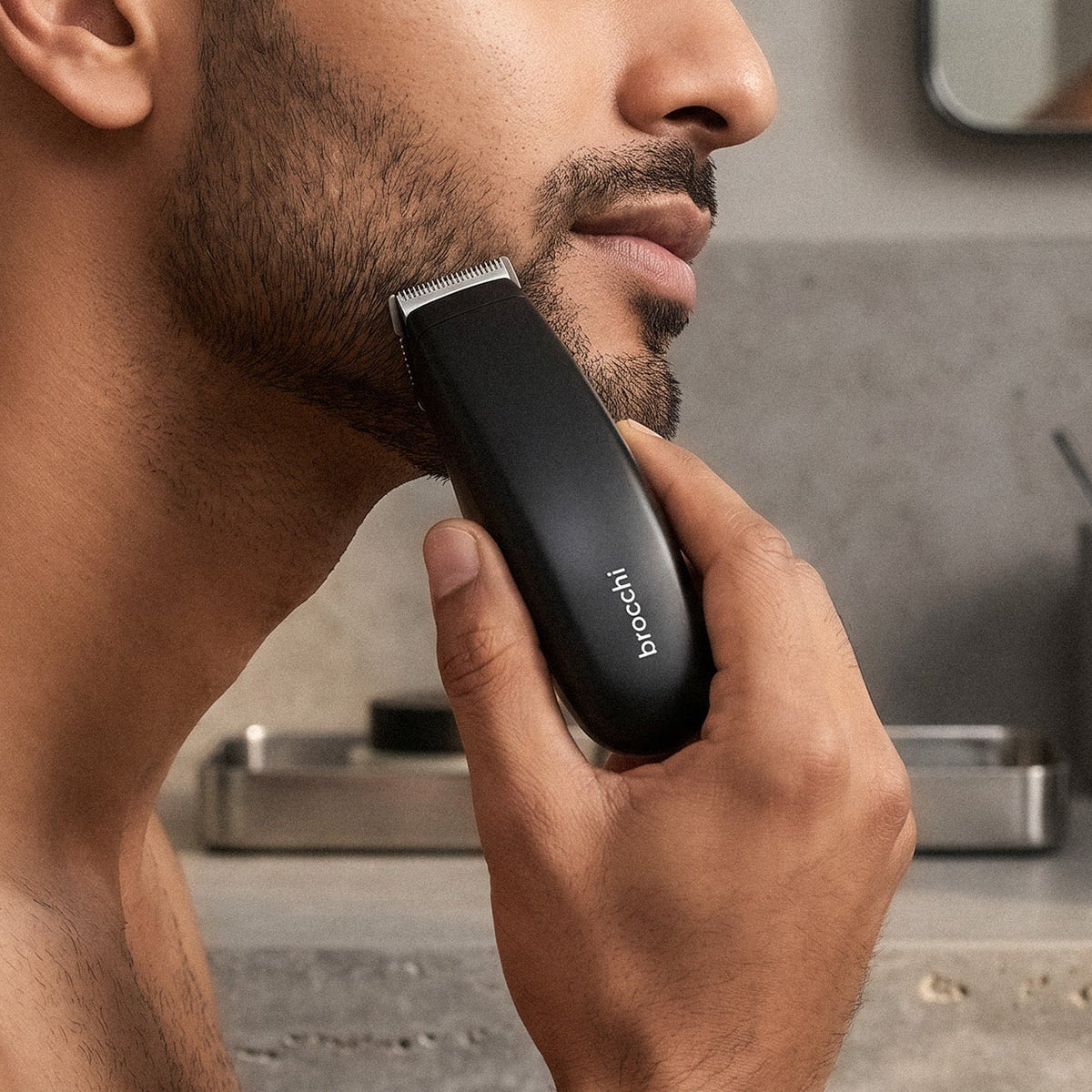 Trimming the beard line with the EDGE DUO hair trimmer